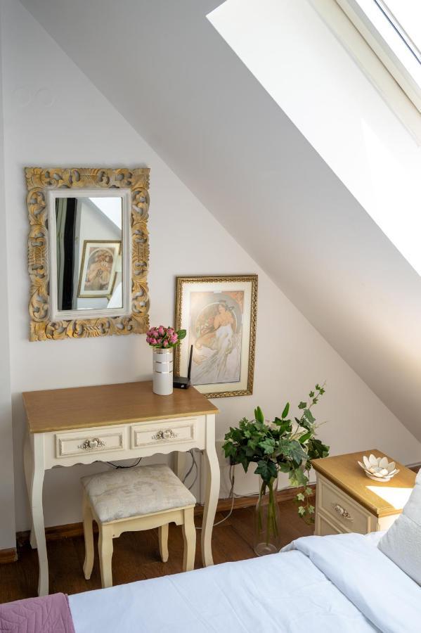 Sunny Studio With A View In Top Center Sofie Exteriér fotografie